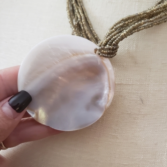 Shell and mini seed bead statement necklace - Picture 3 of 8